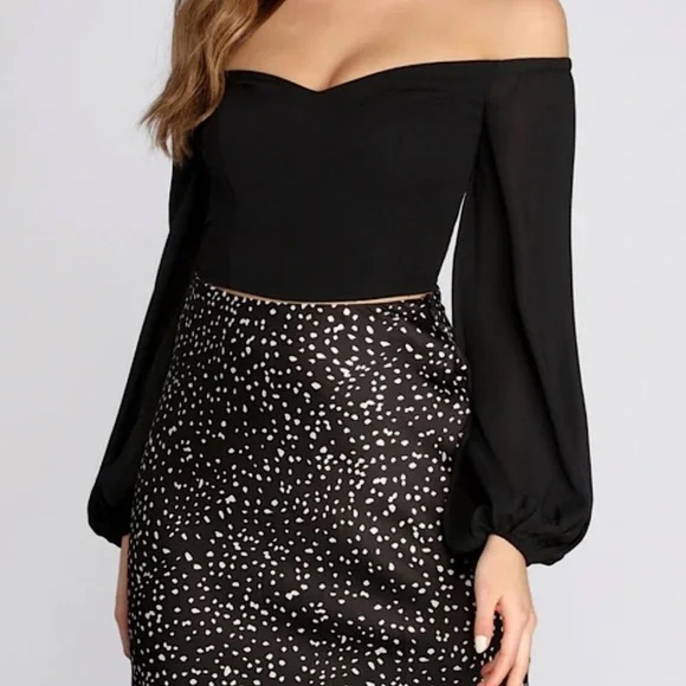 Windsor Chiffon Sweetheart Off the Shoulder Top